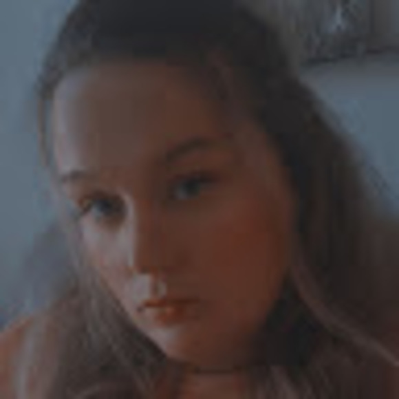 Meet your Posher, Hailey - Picture 1 of 1